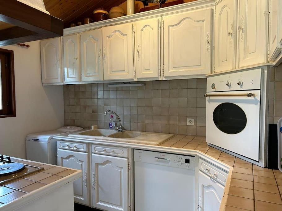Secondigny Maison Paisible Avec Lac Prive מראה חיצוני תמונה